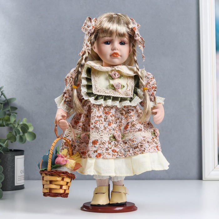 Кукла коллекционная керамика "Валя в цветочном платье, с корзинкой" 30 см