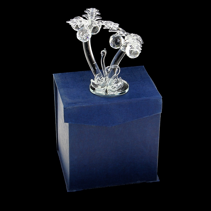 Сувенир "Лебеди под пальмой"