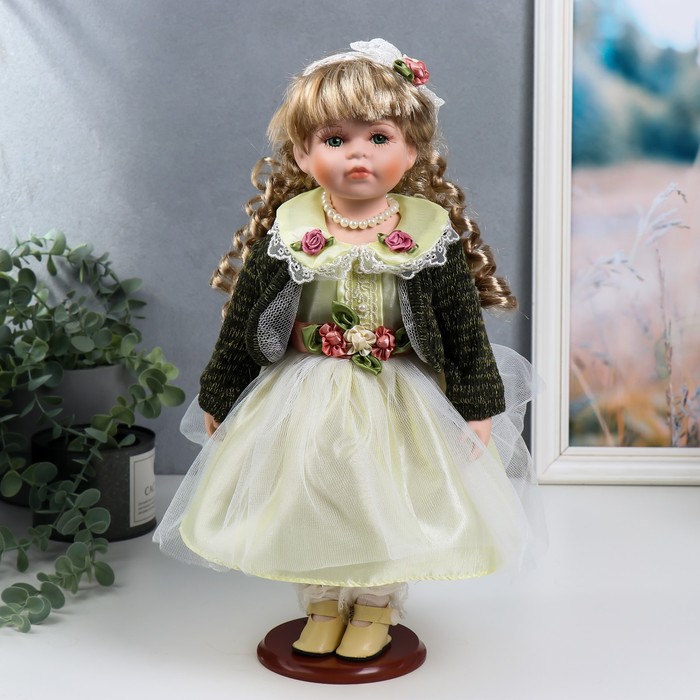 Кукла коллекционная керамика Катенька в зеленоватом платье и зелёном кардигане 40 см