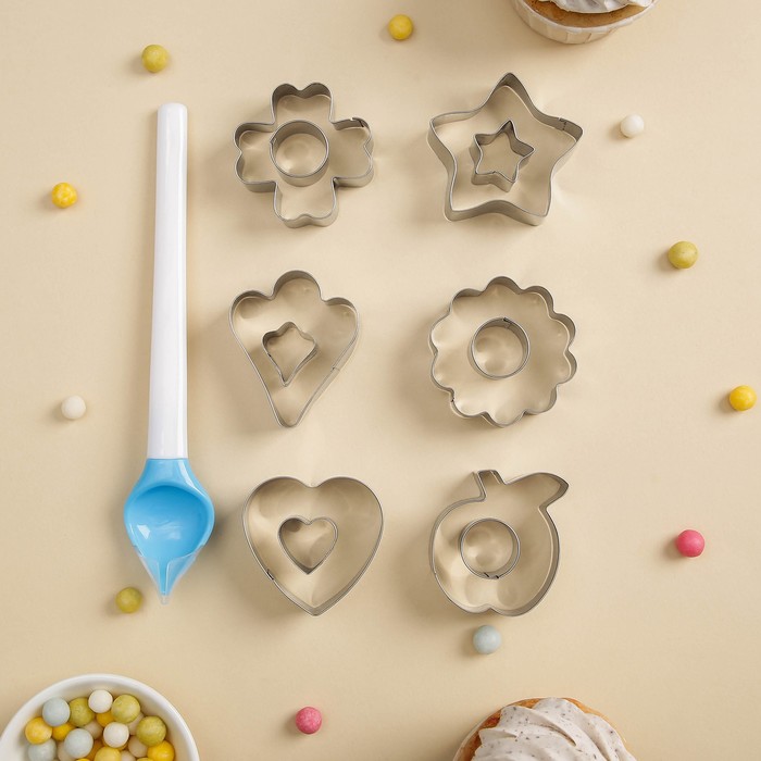

Набор кондитерский «Секрет», 13 предметов: ложка кондитерская, формы для печенья 12 шт