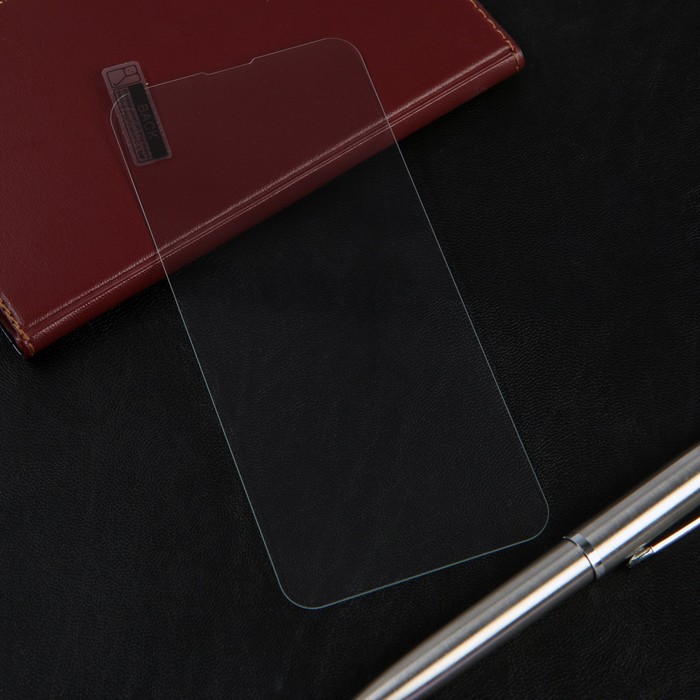 

Защитное стекло Red Line для iPhone 13/13 Pro, полный клей