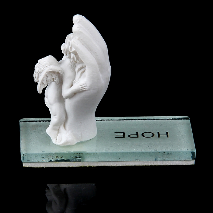 Сувенир "Ангел на стекле. Надежда"