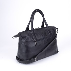 

Сумка-саквояж, отдел на молнии, наружный карман, длинный ремень, цвет чёрный