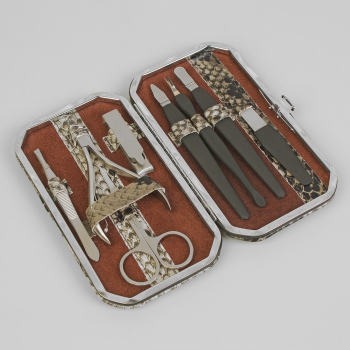 Набор маникюрный в футляре, 8 предметов, цвет серо-чёрный