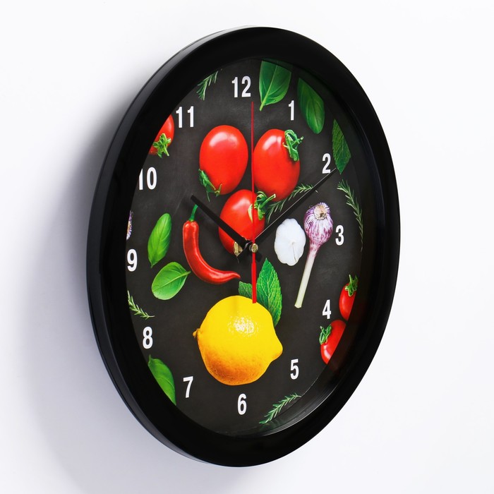 фото Часы настенные, кухонные "овощи на черном фоне", бесшумные, d-28 соломон