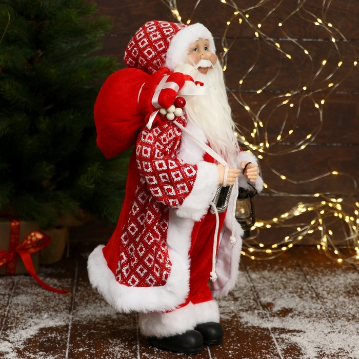 Дед Мороз "В колпачке и шубе ромбик, с фонариком и подарками" 23х45 см