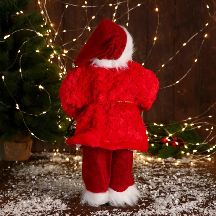 Дед Мороз "В красной шубе с пояском, с фонариком" 25х45 см