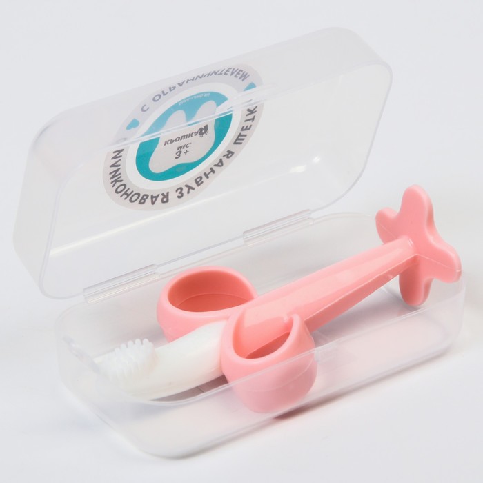 

Детская зубная щетка-массажер на присоске «Банан», силиконовая, с ограничителем, в контейнере, цвет розовый