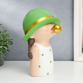 Сувенир полистоун "Малышка в зелёной шляпке, с золотым пузырём" зелёный горох 26х15х18 см от Сима-ленд