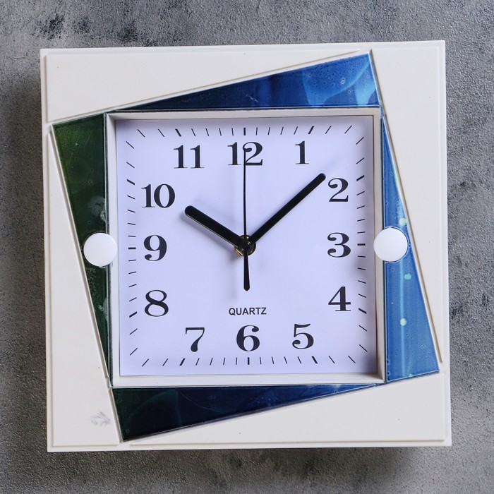 Часы настенные квадратные "Бабочки", 26 × 26 см