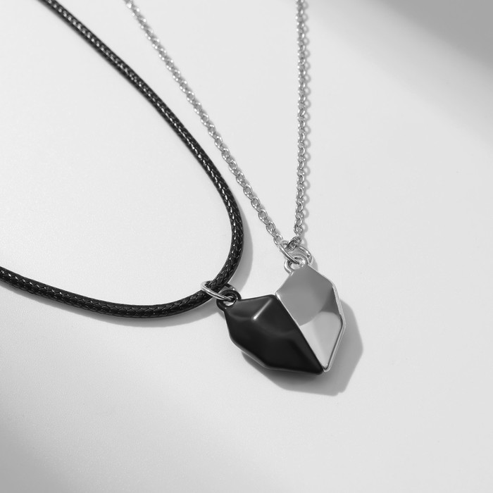 кулоны неразлучники на магните половинки сердца цвет чёрно серебряный 62 см Кулоны «Неразлучники» на магните, половинки сердца, цвет чёрно-серебряный, 48 см