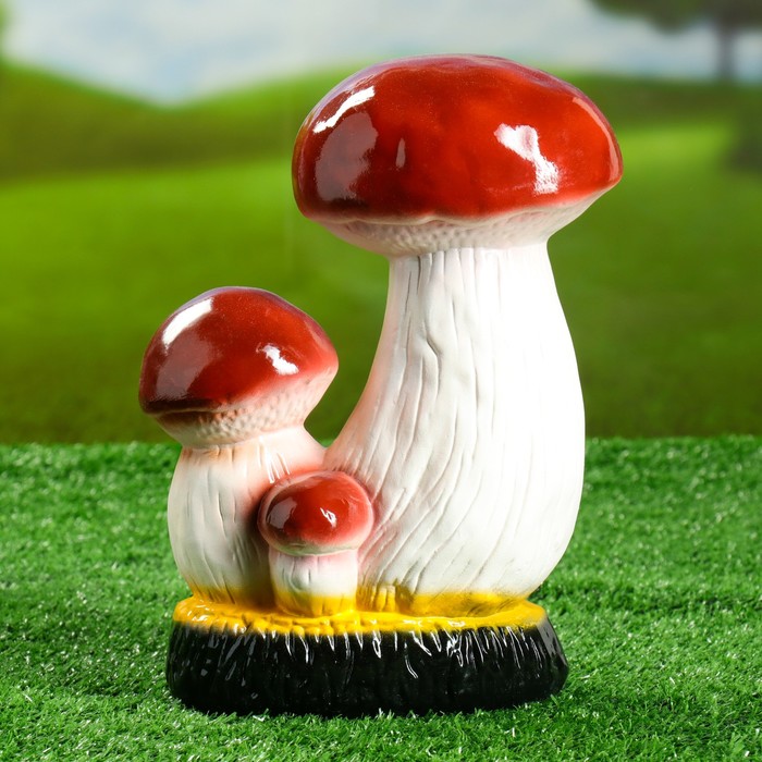 Садовая фигура "Три боровика на пне"