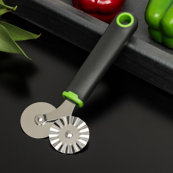 Нож для пиццы и теста двухсторонний "Lime" нерж. сталь, цвет черно-зеленый