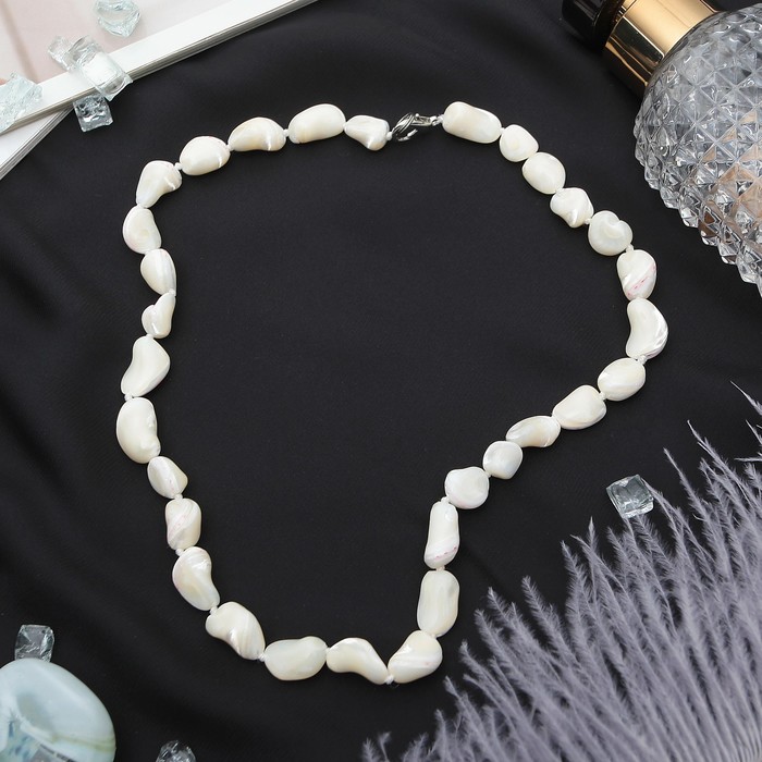 Бусы "Перламутр" галтовка, цвет белый, 45см