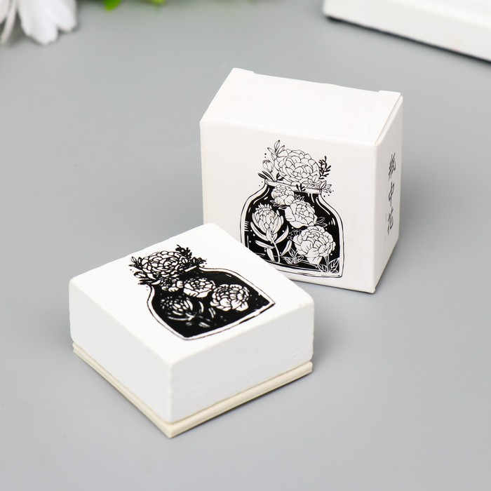 

Печать дерево "Пионы в банке" 2,3х4,5х4,5 см