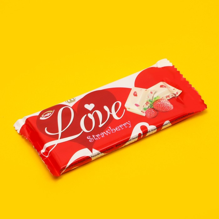 

Белый шоколад Love с кремом и с кусочками клубники 80г