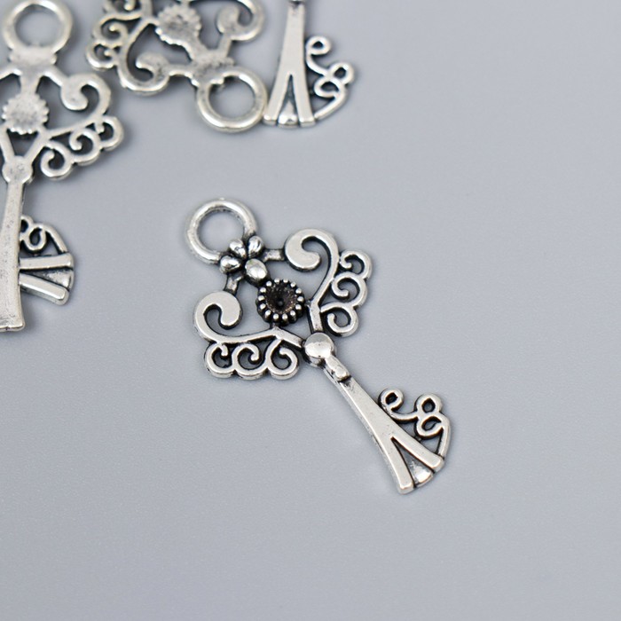 Декор для творчества металл Ключ Узорчатый серебро 3884M012 3,3х1,8 см