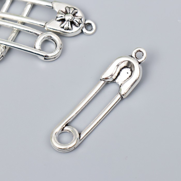 

Декор металл для творчества "Булавка с цветком" серебро G624B501 5,2х1,3 см