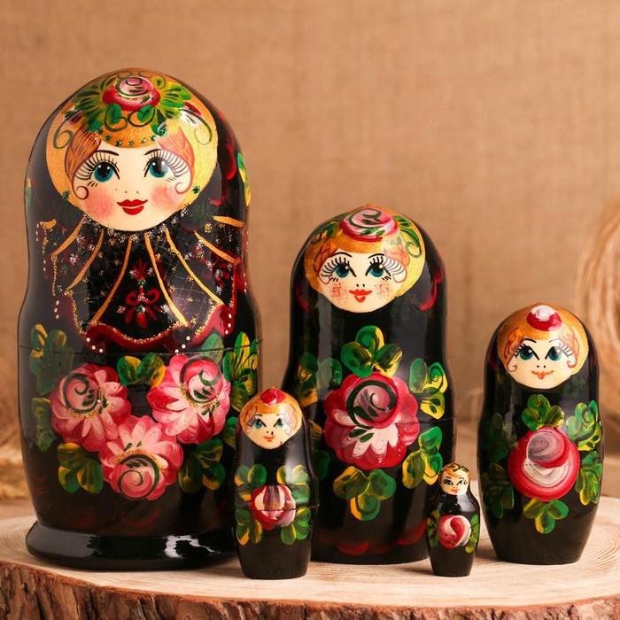 

Матрёшка "Дарья", черная, 5-ти кукольная, 17 см, ручная работа