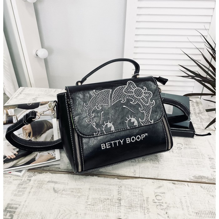 Мессенджер, отдел на клапане, цвет черный 23х19х12см