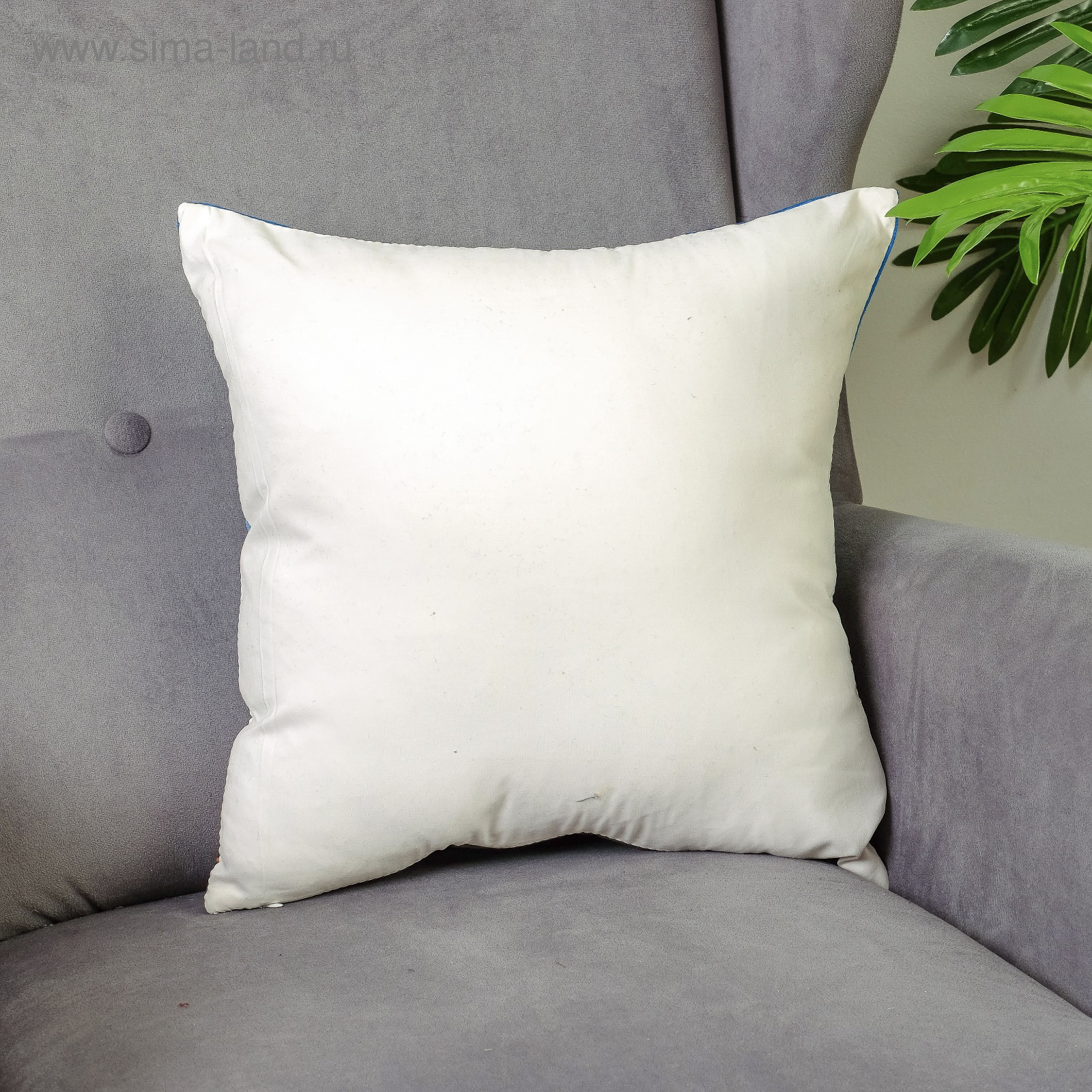Купить подушку в воронеже. Подушка декоративная белая. Белый диван с подушками.