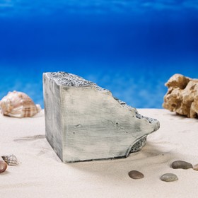 

Декорация для аквариума "Скала угловая", серая, керамика, 13х14х10 см