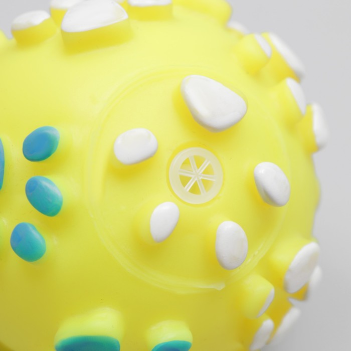 Игрушка пищащая "Мяч Лапка"для собак, 6,5 см, жёлтая