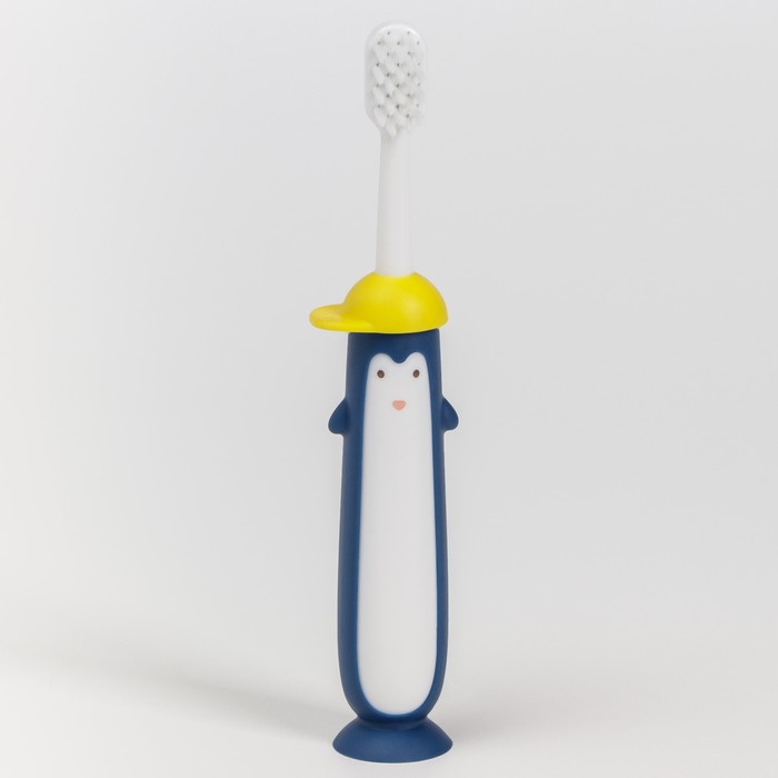 цена Детская зубная щетка, нейлон, с ограничителем на присоске «Пингвинчик»