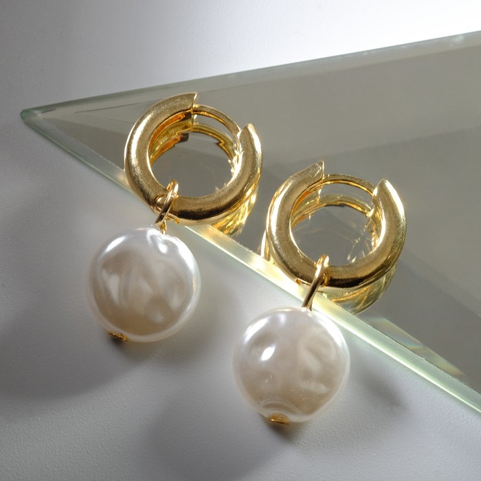 фото Серьги со съёмным элементом "трансформер" жемчужный диск, цвет белый в золоте queen fair