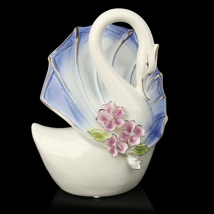 Сувенир "Лебедь белая с незабудками"