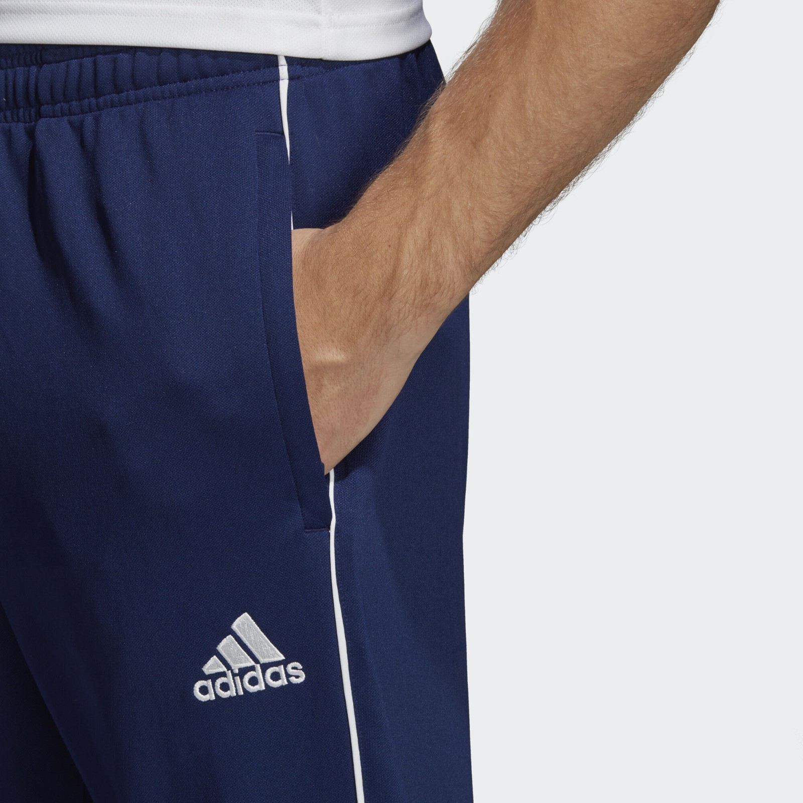 Брюки мужские Adidas Core18 Tr Pant, размер 56-58 (CV3988) (7678157) -  Купить по цене от 4 031.00 руб. | Интернет магазин SIMA-LAND.RU