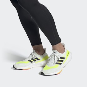 

Кроссовки мужские Adidas Ultraboost 21, размер 42,5 (FY0377)