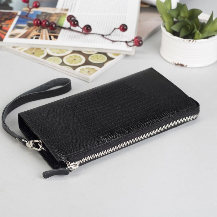 Кошелёк женский на молнии, 4 отдела, отдел для монет, чёрная игуана