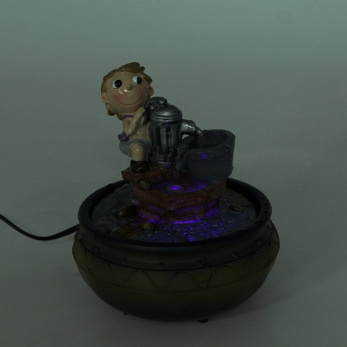 Фонтан мини 18х15 см весельчак у колодца (с подсветкой)