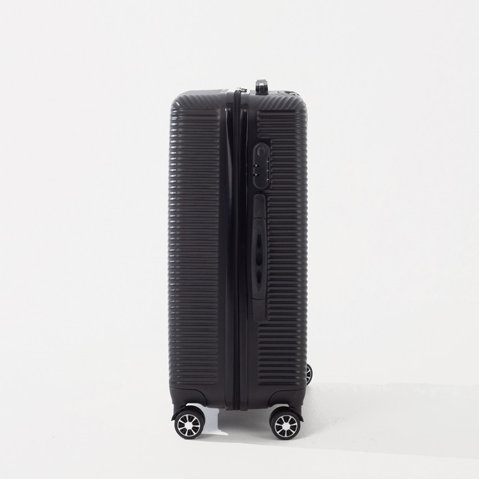 фото Чемодан серый 24", отдел на молнии, кодовый замок, 4 колеса, цвет чёрный фабрика картекс