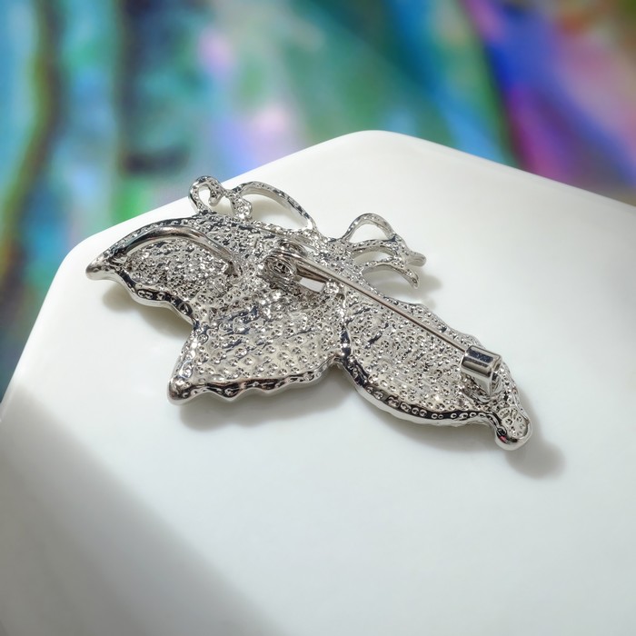 

Брошь "Перламутр" бабочка со сложенными крылышками, цвет белый в серебре