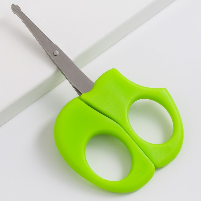 Ножницы маникюрные детские безопасные, цвет зеленый фотографии