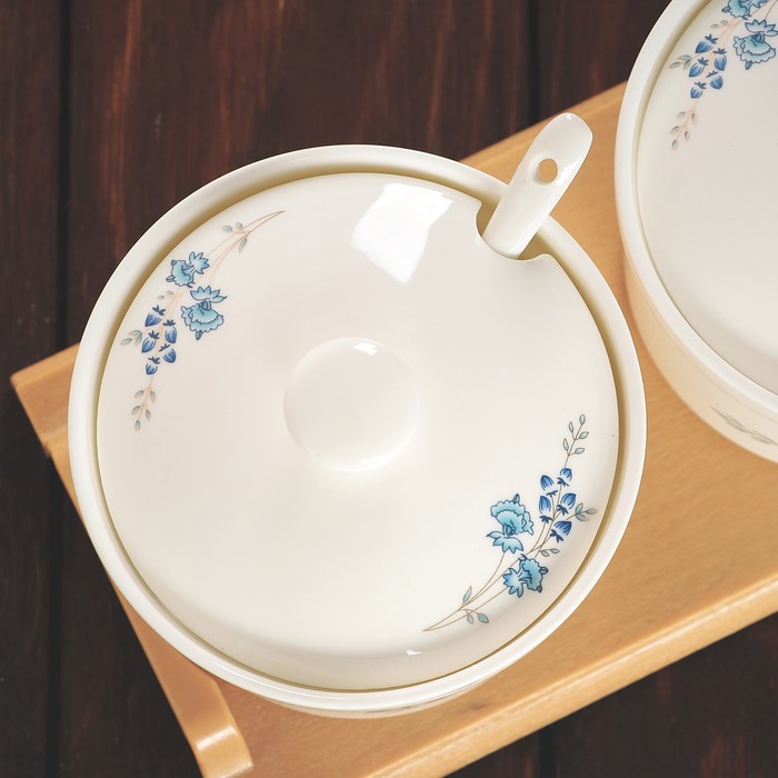 Набор банок для сыпучих продуктов 300 мл с ложками "Васильки" на подставке, 3 шт.