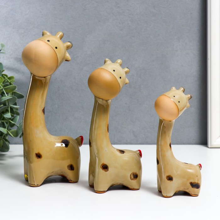 Сувенир керамика Семейство жирафов набор 3 шт 14х4х6,5 18,5х5х8 22х6х10 см