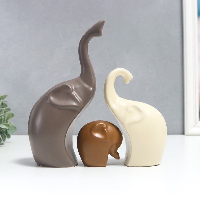 Сувенир керамика Семейство слонов матовый набор 3 шт 7х7 12х12 22х13 см
