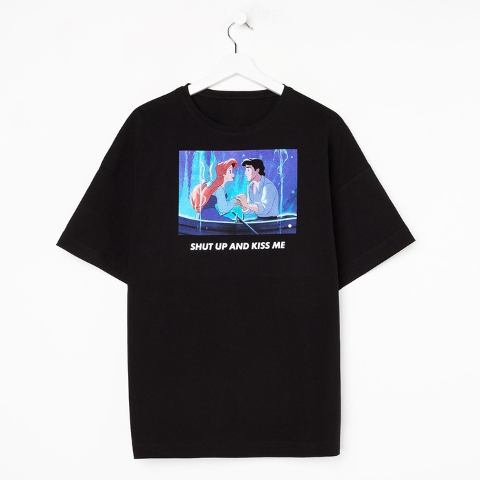 

Футболка «Kiss me» Принцессы oversize, цвет чёрный