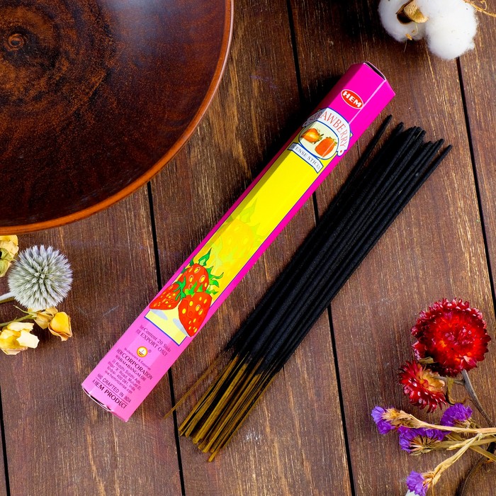 Благовония "HEM Strawberry" (Клубника), шестинранник, 20 палочек в упаковке