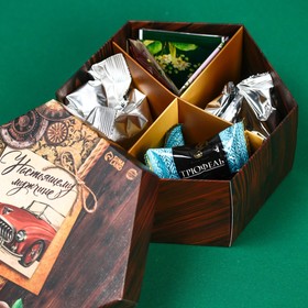 

УЦЕНКА Подарочный набор «Настоящему мужику»: чай 20 г, чай в пакетиках (7 шт. х 1,8 г), трюфель 100 г, кофе 50 г