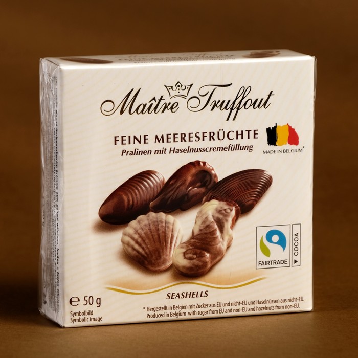 Шоколадные мини-конфеты «Дары моря» с ореховой начинкой, покрытые молочным, темным и белым, 50 г