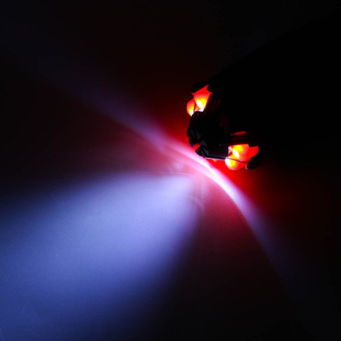 Фонарик многофункциональный "100 % Мужик", 6 LED, 7 отвёрток, красный зажим, 4х10 см