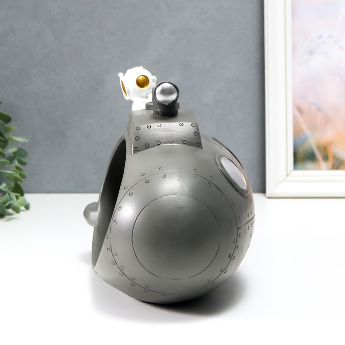 Сувенир полистоун подставка "Космонавт и подводная лодка" 19,5х14,5х26 см 7355549