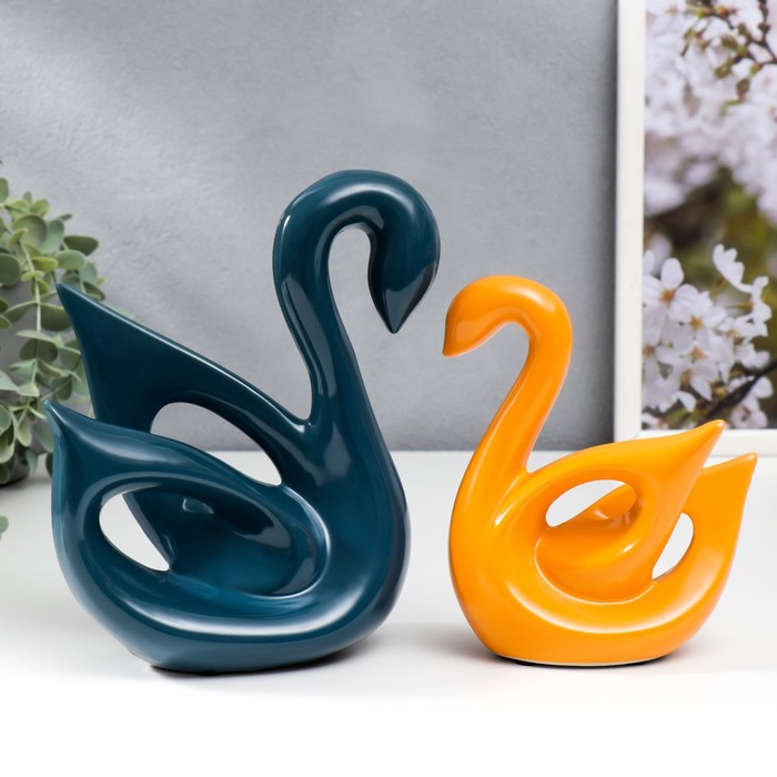 цена Сувенир керамика Лебеди синий и оранжевый глянец набор 2 шт 14х6х15 15х20х20 см