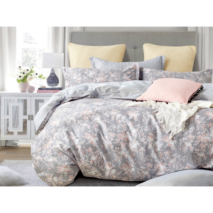 

КПБ Satin de Luxe 1,5 сп, размер 160x230 см, 150x210 см, 70x70 см-2 шт