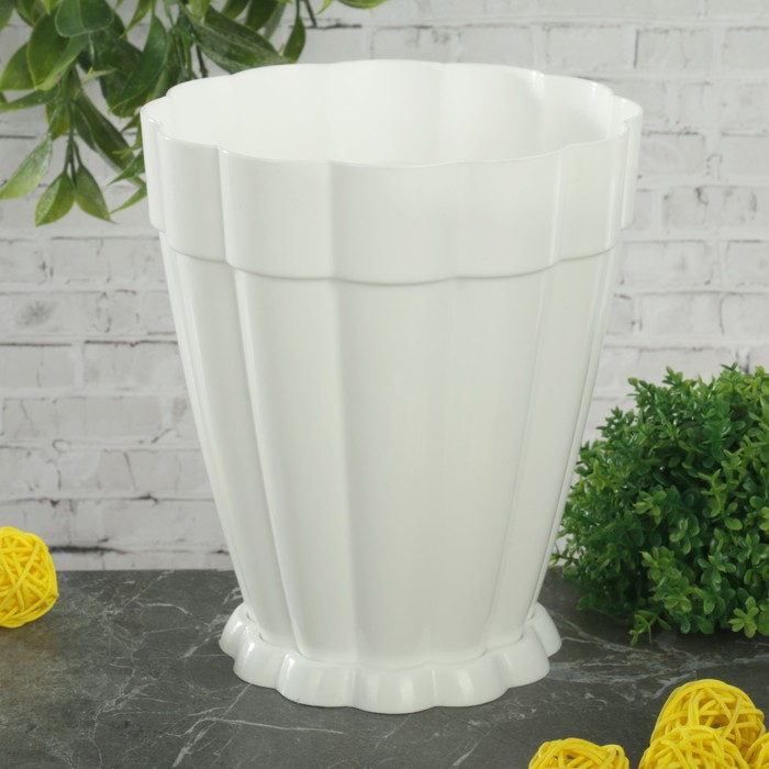 Горшок для цветов 1,5 л "Фантастика", поддон, цвет белый