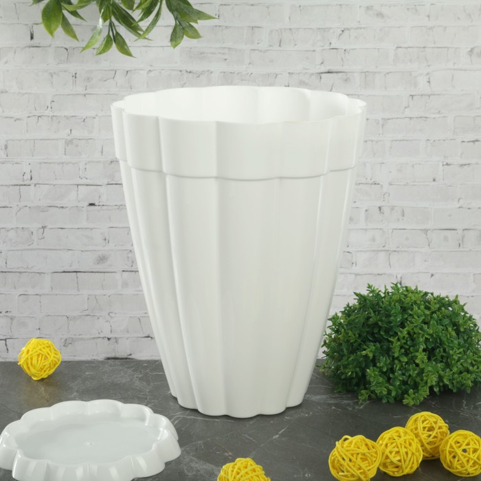 Горшок для цветов 3 л "Фантастика", поддон, цвет белый